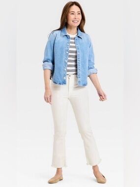 NWT High-Rise Kick Flare Boho Raw Hem Ankle Jeans Universal Thread White Size 8